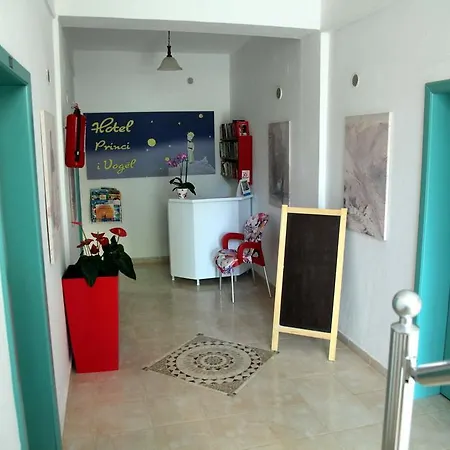 Princi I Vogel 酒店 Velipojë